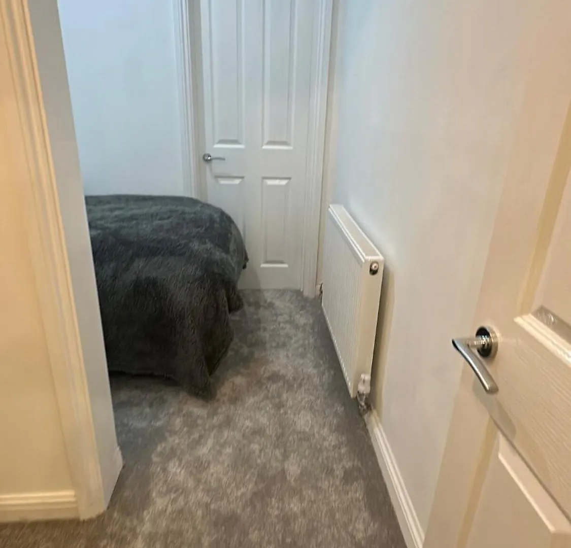 카디프 2-Bed Flat With Free Parking 아파트 영국